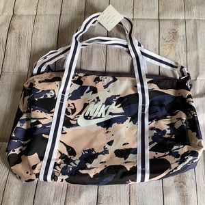 Nike Heritage Duffle Bag